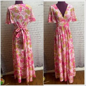Vintage 60’s 70’s maxi dress approximately a medium